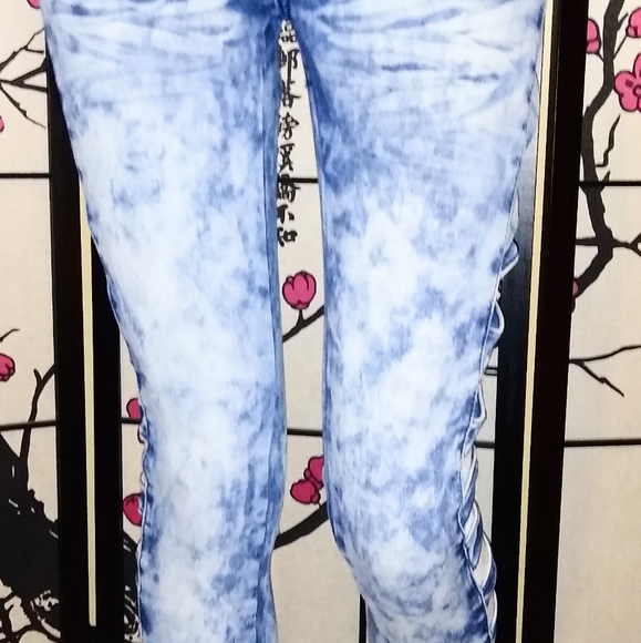 Disorderly Conduct Closet... Jeans - Picture 5 of 7